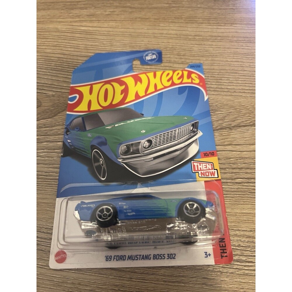 Hot Wheels Mustang Boss 302 Ford 1969 1:64 Blue/Green Then and Now Diecast Car